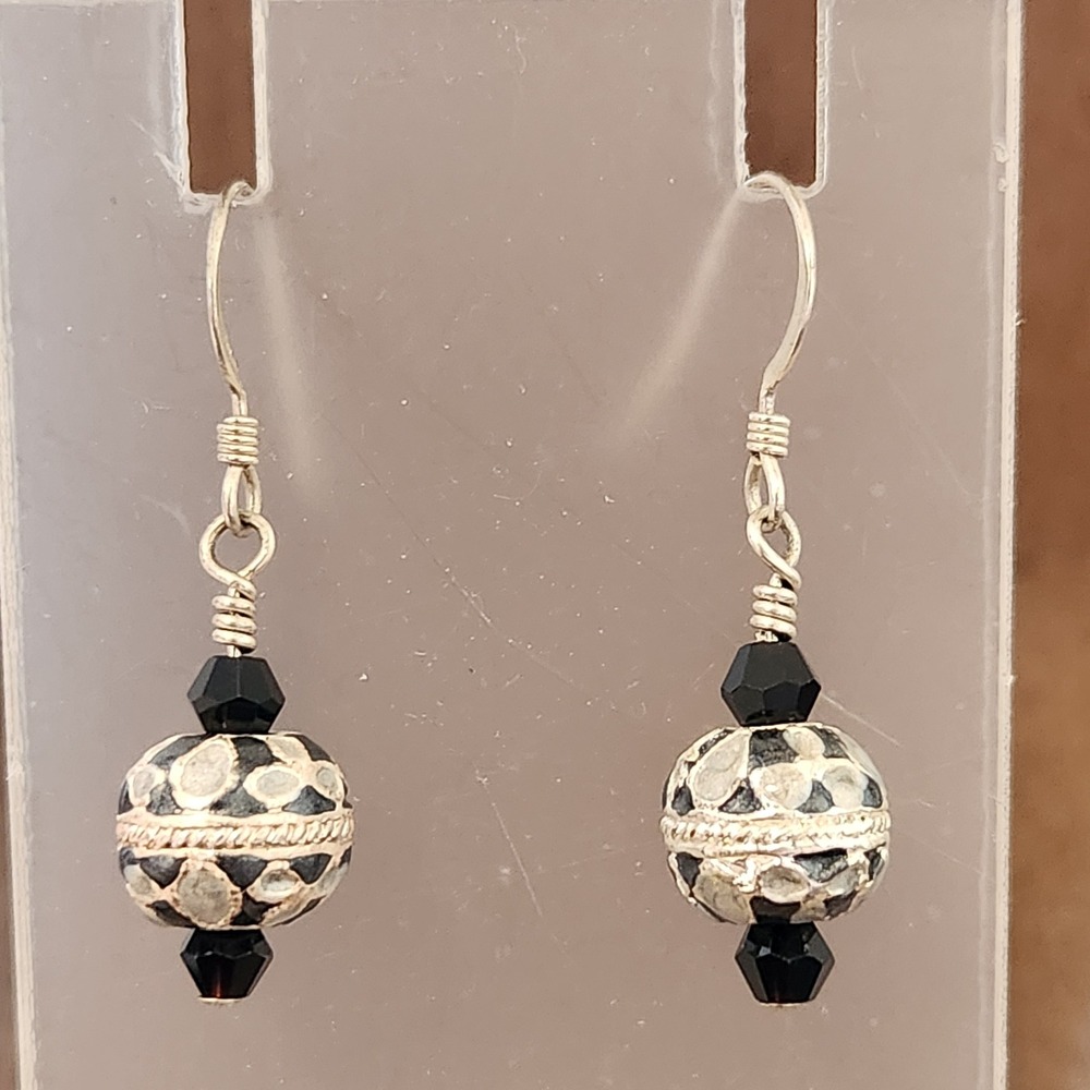Handmade Black White Floral Cloisonne Bead Drop Earrings Silver Tone French Hook
